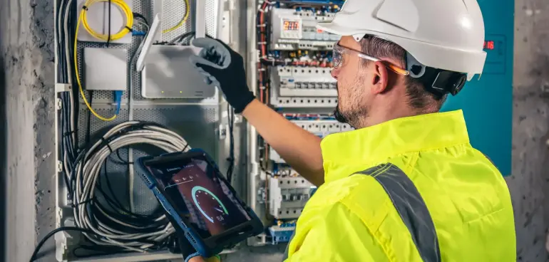 Ev ve İş Yerlerinde Elektrik Güvenliği İçin Alınması Gereken Önlemler