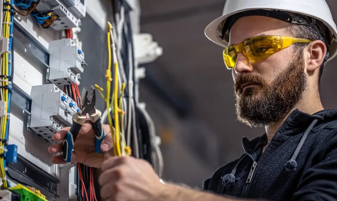 Elektrik Tesisat, Bakım ve Onarım